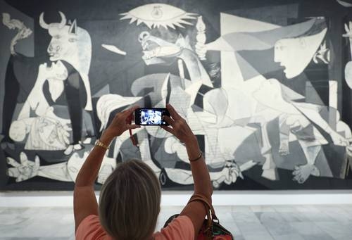 The Reina Sofía will transform Guernica into a symbol against the genocide in Gaza.