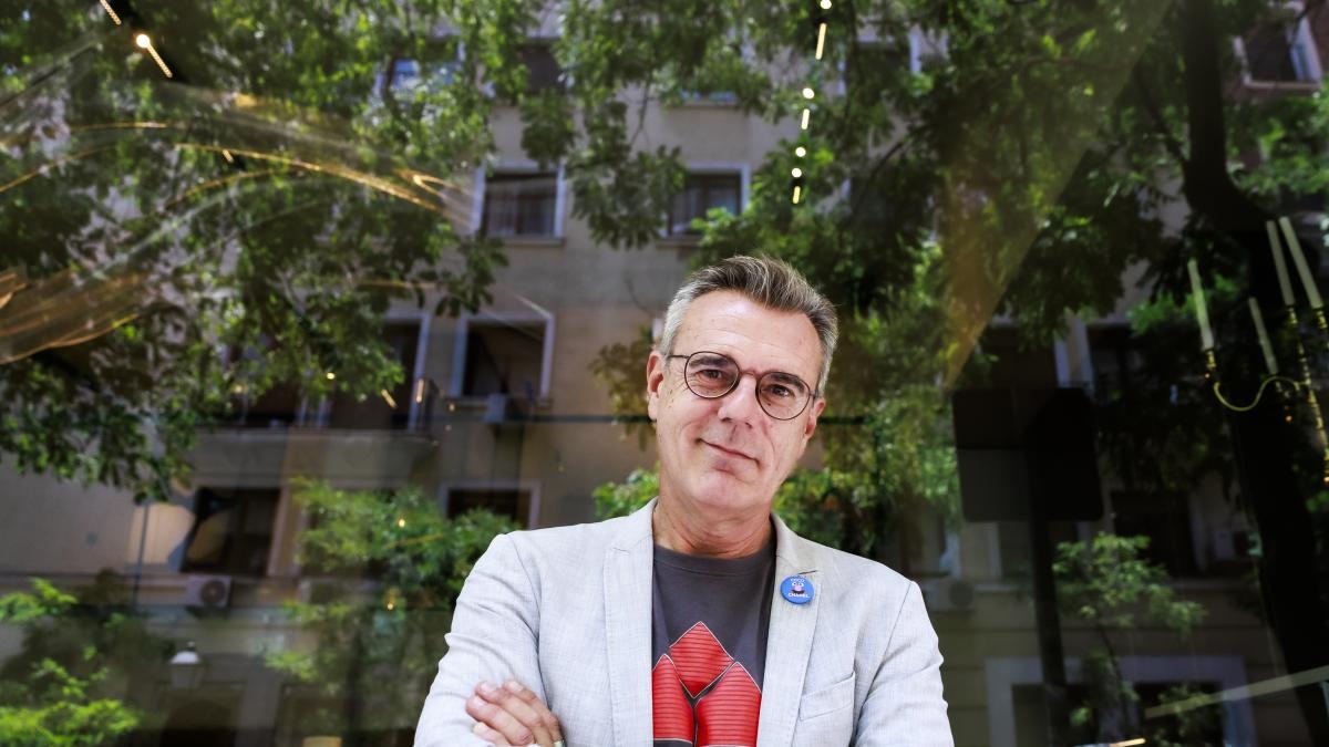 Pedro Vallín: “Yapay zeka soğuk bir makine değil, saf empatidir.”
