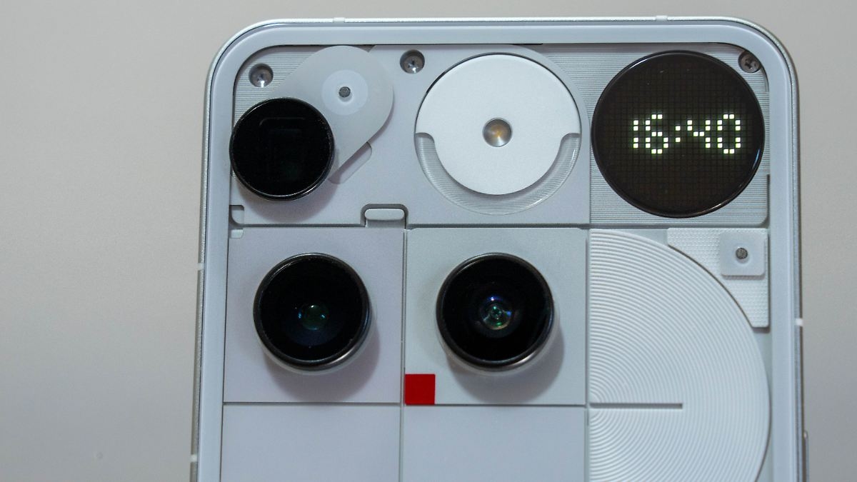 Un smartphone de gama alta ligeramente diferente: el Nothing Phone (3) establece estándares sin pestañear