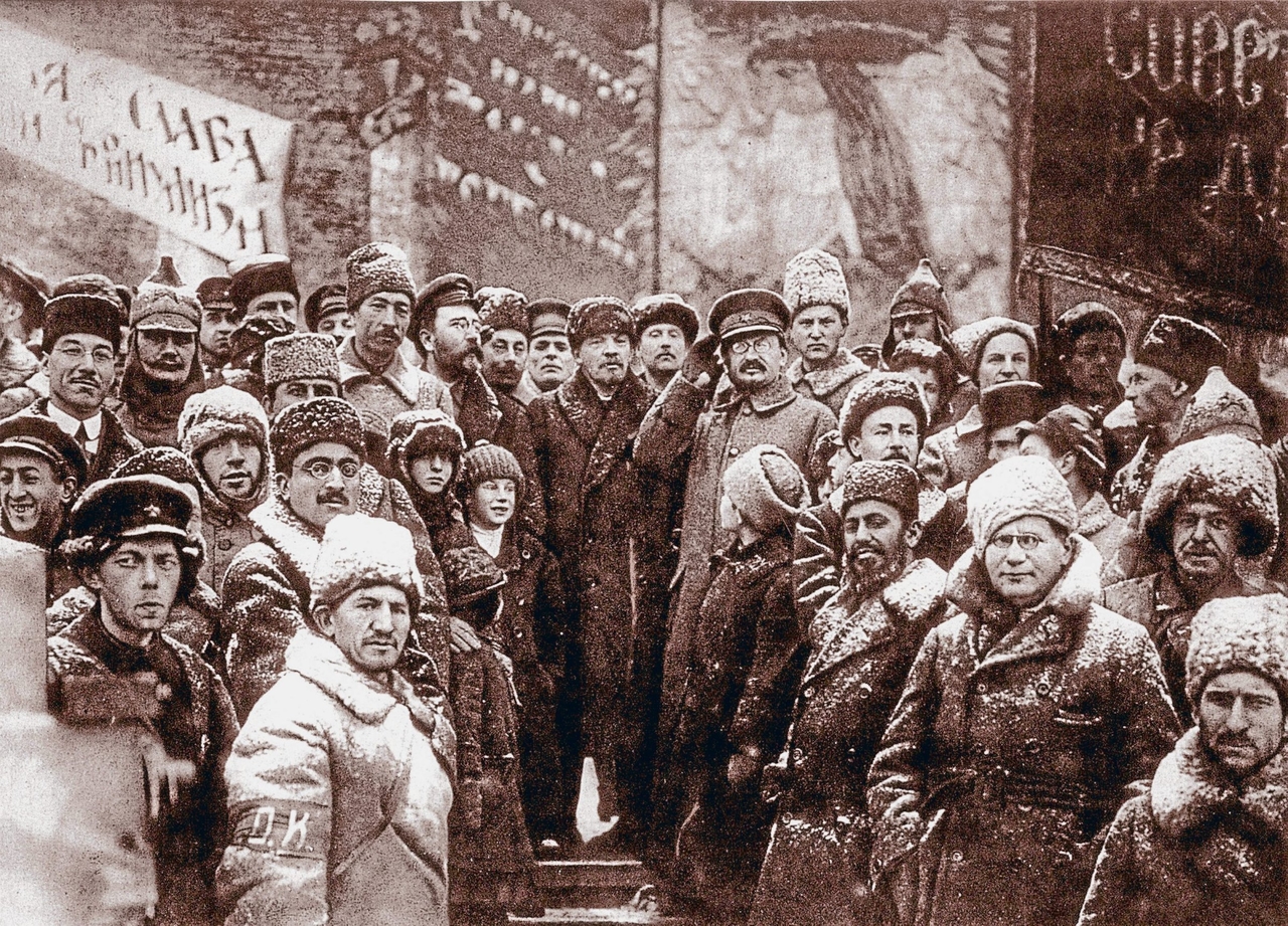 Sosyalist Teori ve Pratik | Hangi Lenin'in hangi eleştirisi?