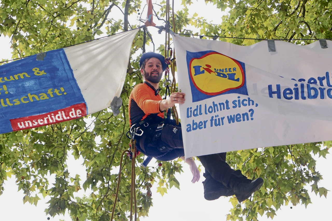 Heilbronn | "Lidl is worth it. But for whom?": Protest against billionaires