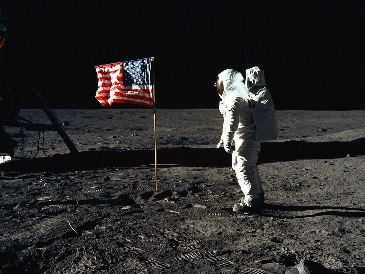Астронавт «Аполлона-13» Джим Ловелл скончался: NASA объявляет
