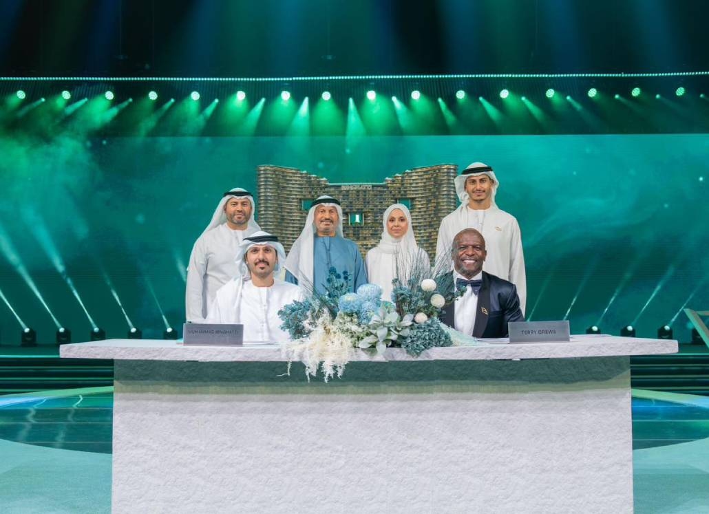 Emirati: star di Hollywood Terry Crews acquista una residenza di lusso al Binghatti Aquarise di Dubai
