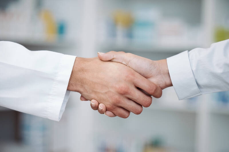 Condenações a médico e farmacêutico: Tribunal: conluio é fraude de faturamento