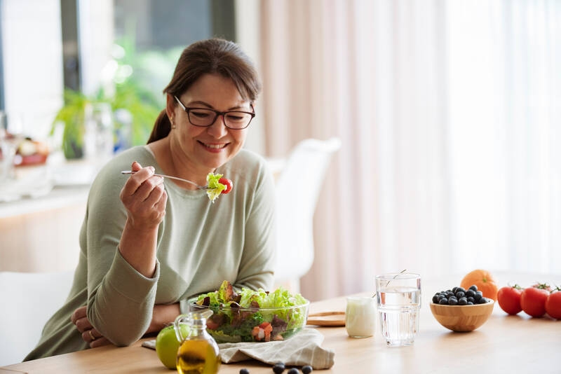 Nutrizione: Mangiare bene durante la menopausa