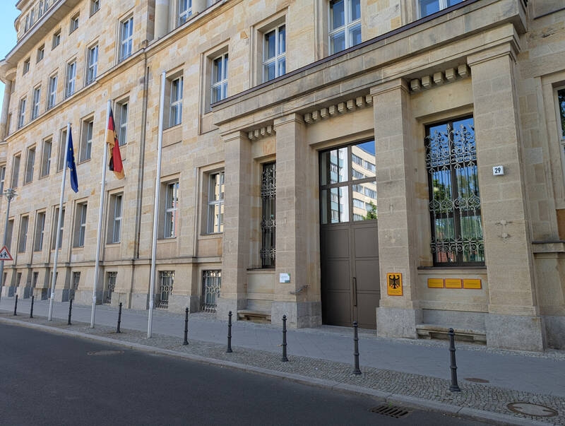 Audiencia sobre la reforma farmacéutica: Farmacias y aseguradoras de salud discuten sobre las tarifas