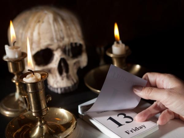 Pourquoi le vendredi 13 est-il considéré comme un jour de malchance ?