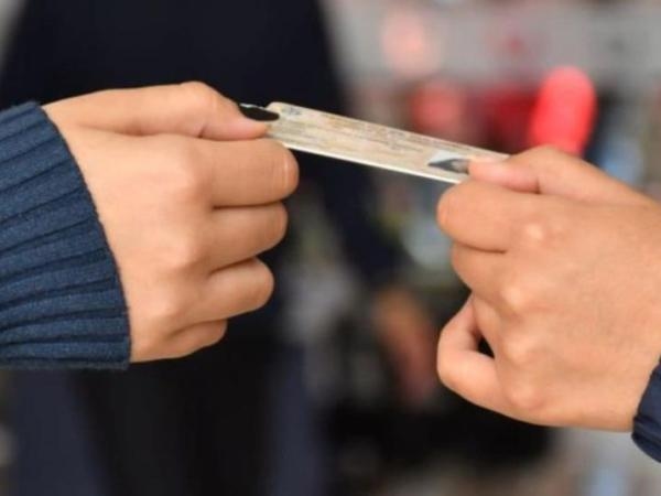 No hay excusas: los 6 requisitos con los que debe cumplir si quiere manejar en Colombia