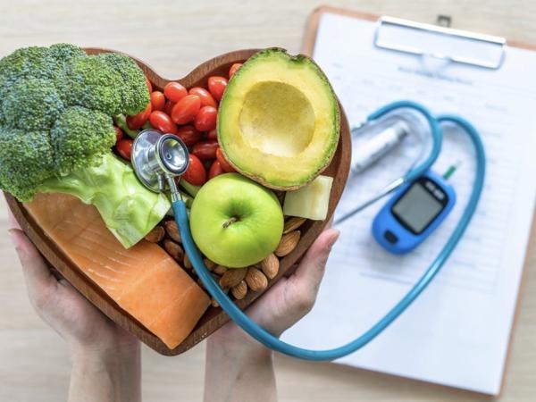 Prenez soin de votre cœur : c'est le fruit le plus recommandé par les cardiologues, pourquoi ?