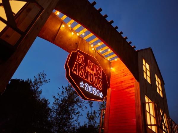 Le retour du père des barbecues : restaurants, invités, dates et horaires