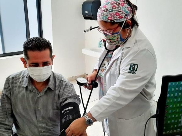 Was sind laut Gesundheitsexperten die Ursachen für Bluthochdruck?