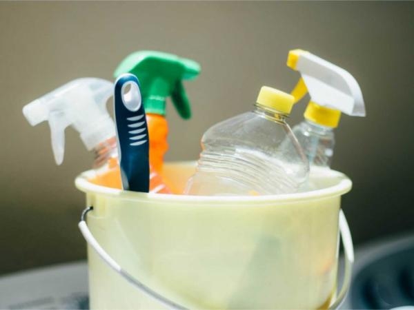Especialista sugere nova estratégia para limpeza da casa: saúde mental é prioridade