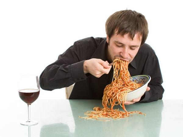 Wat betekent het volgens de psychologie als iemand te snel eet?