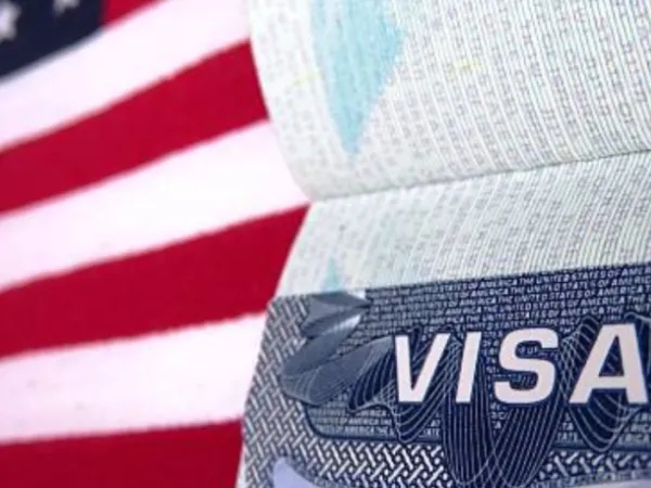 Les immigrants doivent-ils toujours avoir leur passeport sur eux aux États-Unis ?
