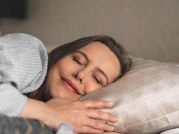"Per dormire meglio, bisogna prepararsi fin dal mattino", afferma un esperto del sonno.