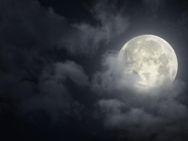 Calendário lunar para julho de 2025: fases e datas da lua cheia