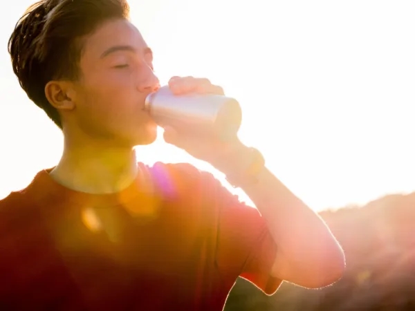 Consiglio definitivo: questa è la bevanda che depura il fegato in modo naturale.