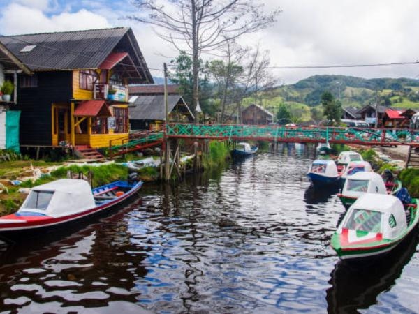 The small town in Colombia that looks like Europe: Swiss-style houses, bridges, and canals