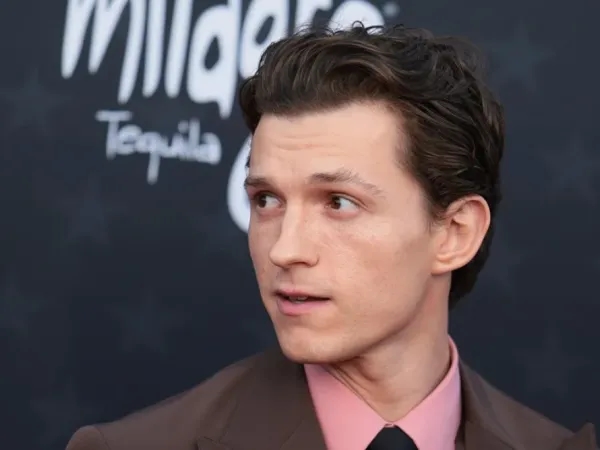 Tom Holland erleidet am Set von „Spider-Man“ eine leichte Gehirnerschütterung