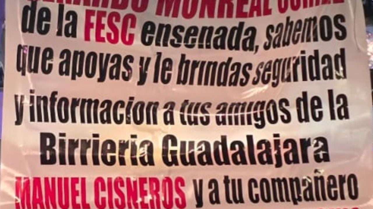 Менее чем за 24 часа в Энсенаде, Нижняя Калифорния, было размещено четыре баннера с упоминанием Мануэля Сиснероса.