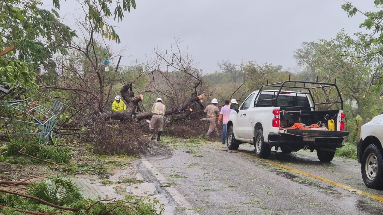 Erick hit Oaxaca and is now making landfall in Guerrero as a Category 1 hurricane.