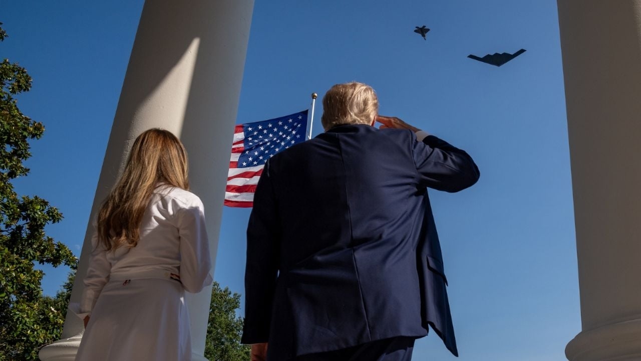 Trump kündigt an, dass er die gesamte Obdachlosenbevölkerung aus Washington, D.C. vertreiben werde.