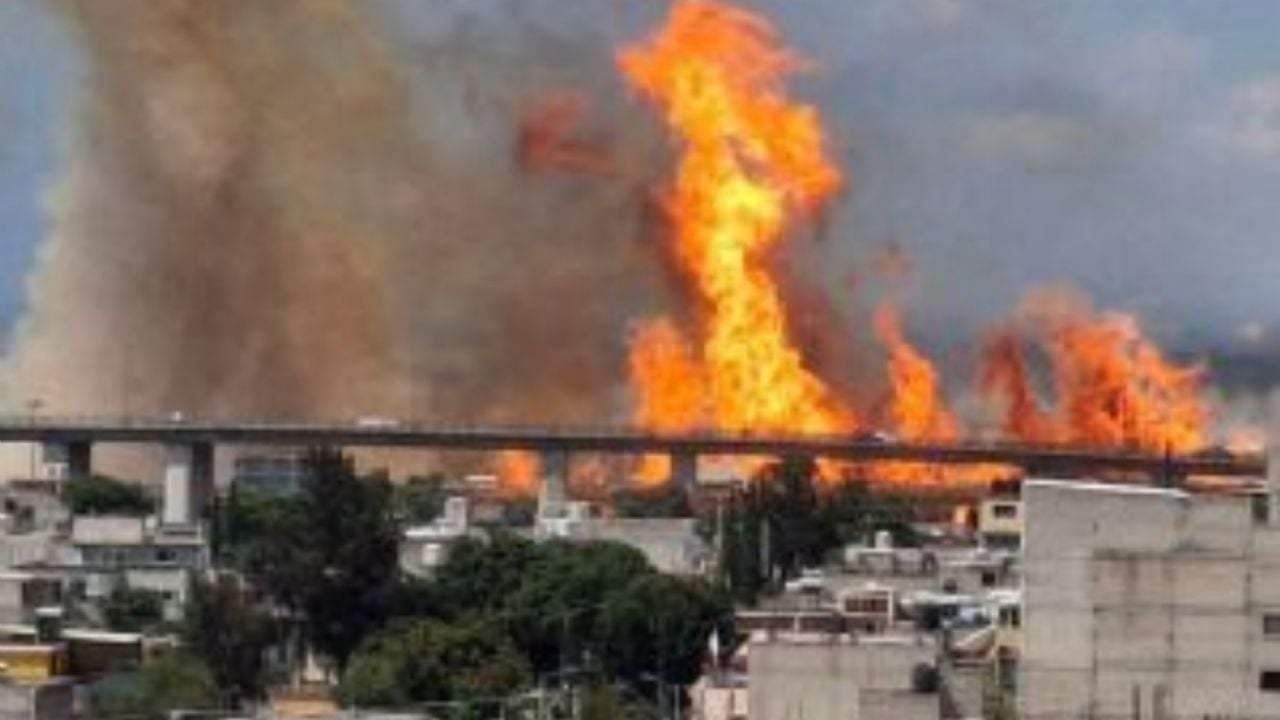 The death toll from the Iztapalapa tanker explosion has risen to 21; another woman died today.