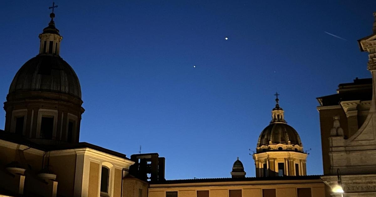 La danza di Giove e Venere all'alba, in attesa delle stelle cadenti d'agosto
