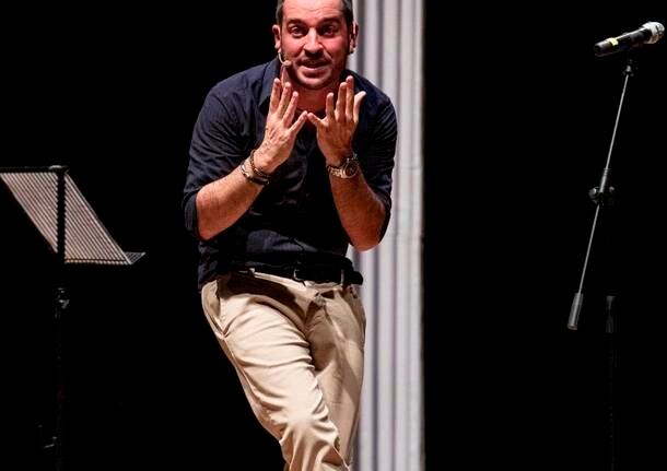 Varese - İnternetin ve sahnenin yıldızı: Filippo Caccamo Varese'ye geldi - - Varese Haberleri