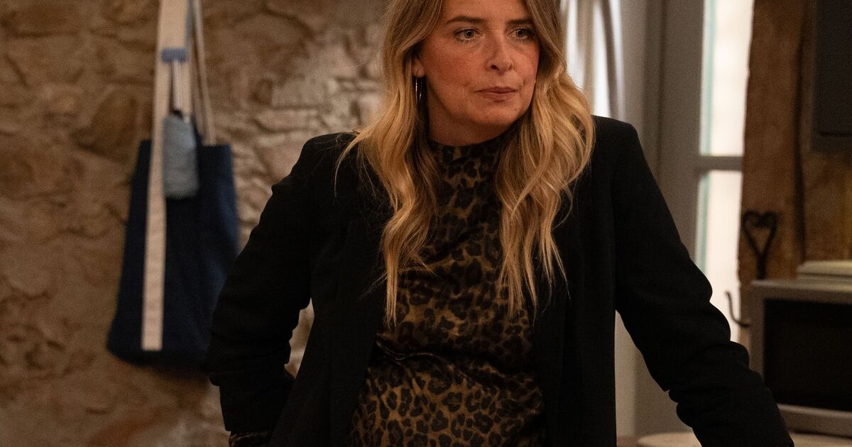 Charity Dingle, de Emmerdale, se ve envuelta en un giro inesperado al intentar chantajearla para mantener en secreto su ADN.