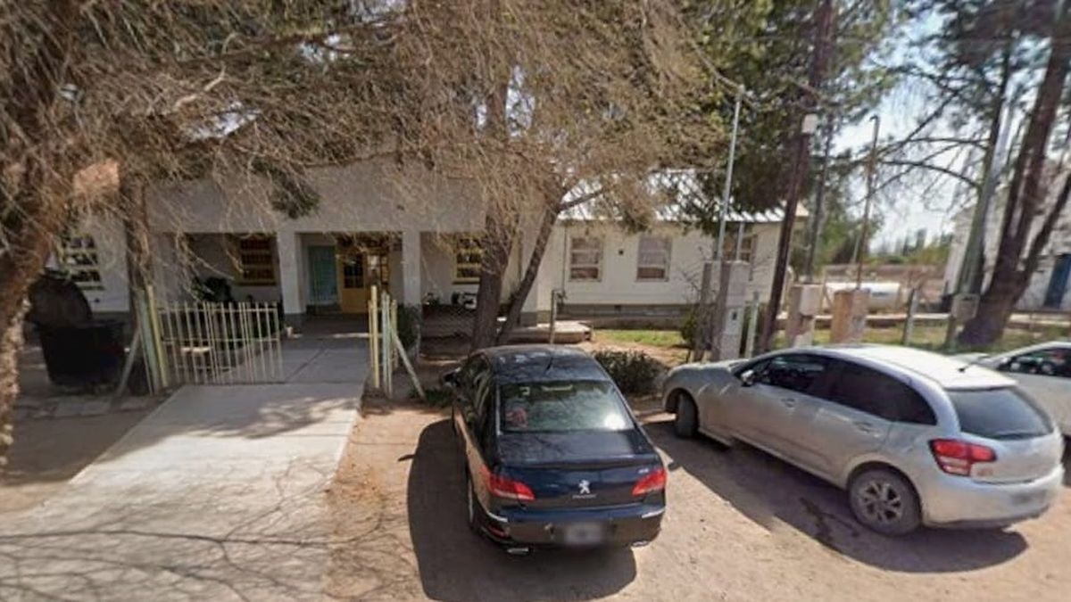 Een 6-jarig meisje is in het ziekenhuis opgenomen in San Martín nadat haar leraar verwondingen door mishandeling had vastgesteld.