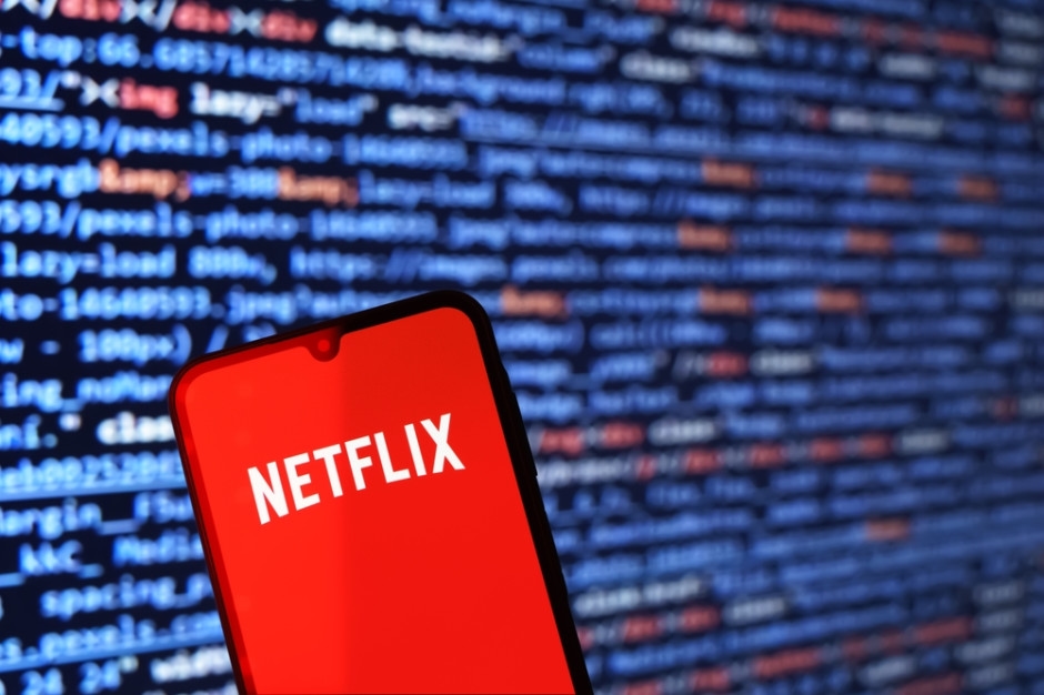 Esto podría significar el fin del streaming tal como lo conocemos. Netflix entra en la puja por los activos del propietario de TVN.