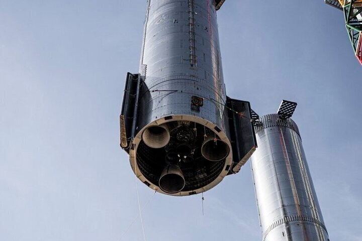 Starship voltooide met succes zijn 11e testvlucht en landde in de Indische Oceaan.