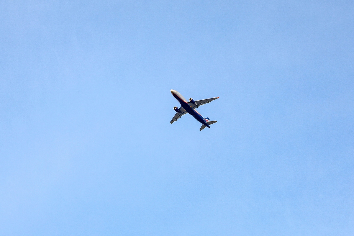 Rusya'nın üç kentindeki havalimanlarında uçuş kısıtlaması getirildi.