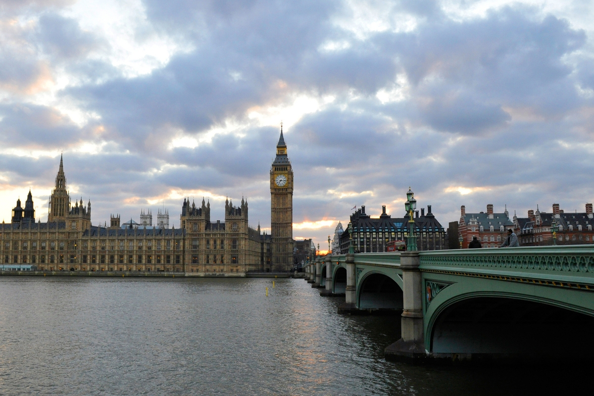 Ein Brite wird ins Gefängnis geschickt, weil er russischen Geheimdiensten eine Falle gestellt hat.