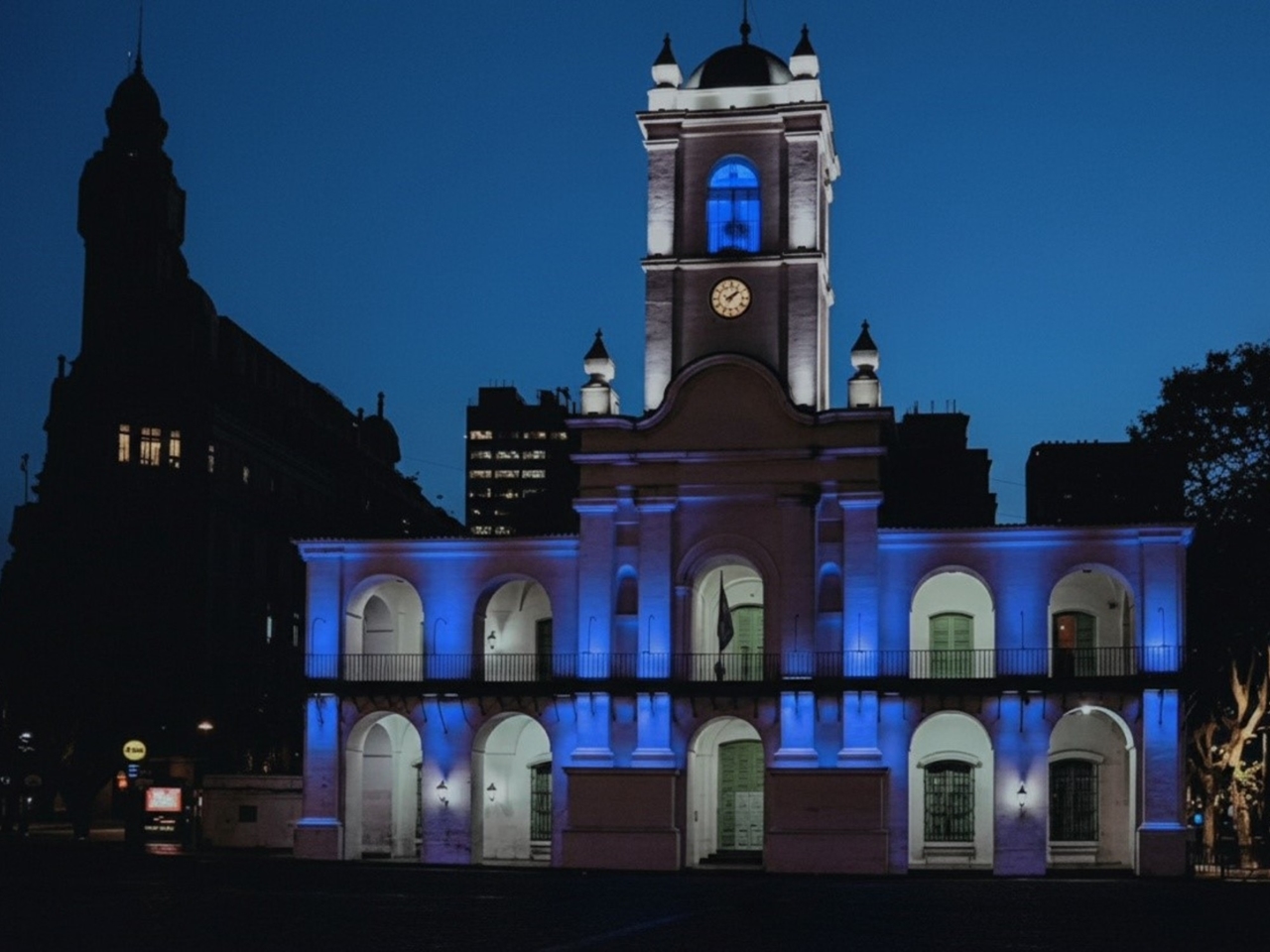 Noche de gala en el Cabildo: baile al modo "Bridgerton", pero en la Buenos Aires del siglo XXI