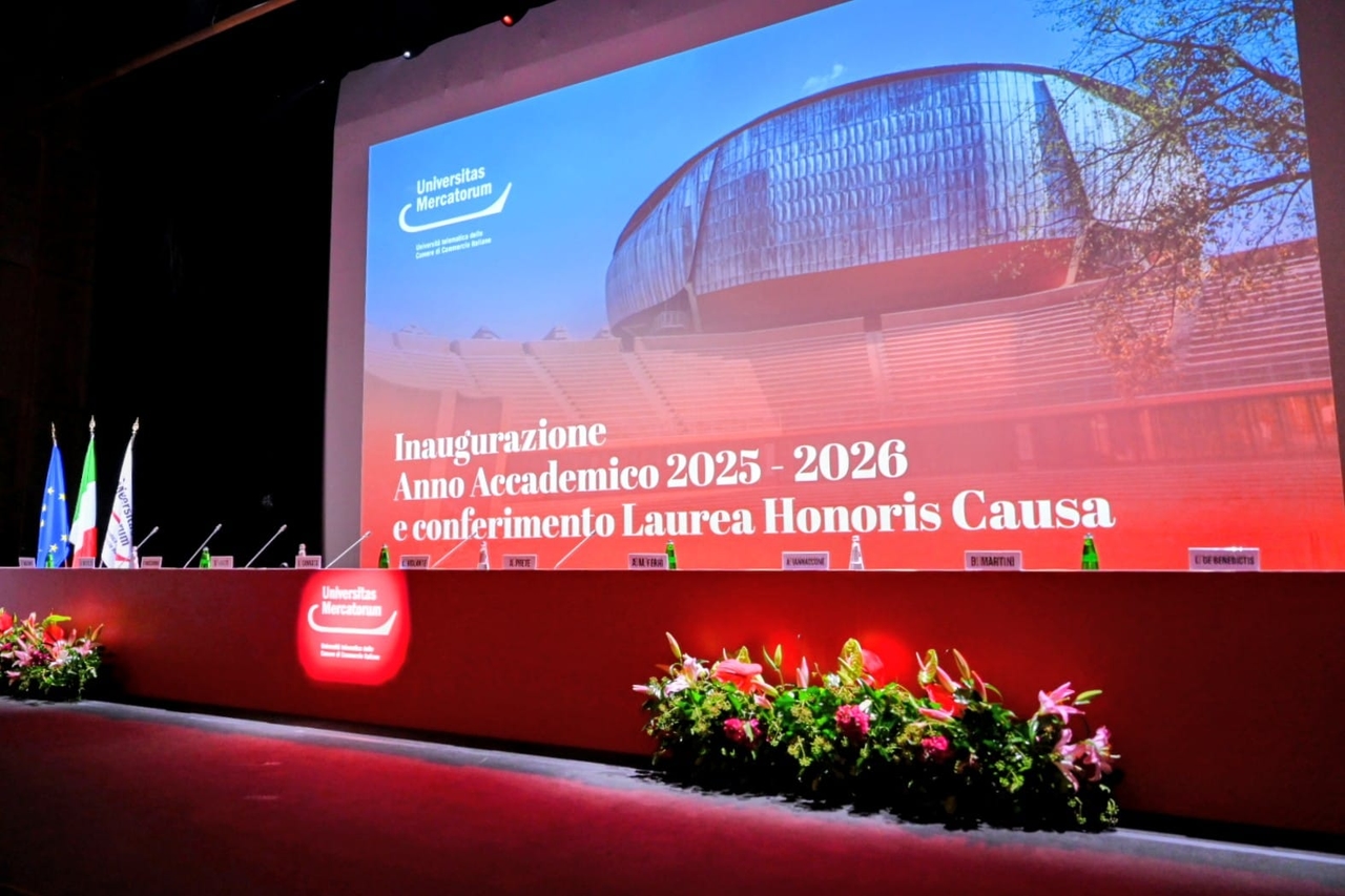 Universitas Mercatorum inaugura el año académico. Título honorífico para Alberta Ferretti