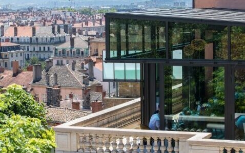 Lyon schittert in de Michelin-ranglijst van 2025: drie hotels krijgen een Key